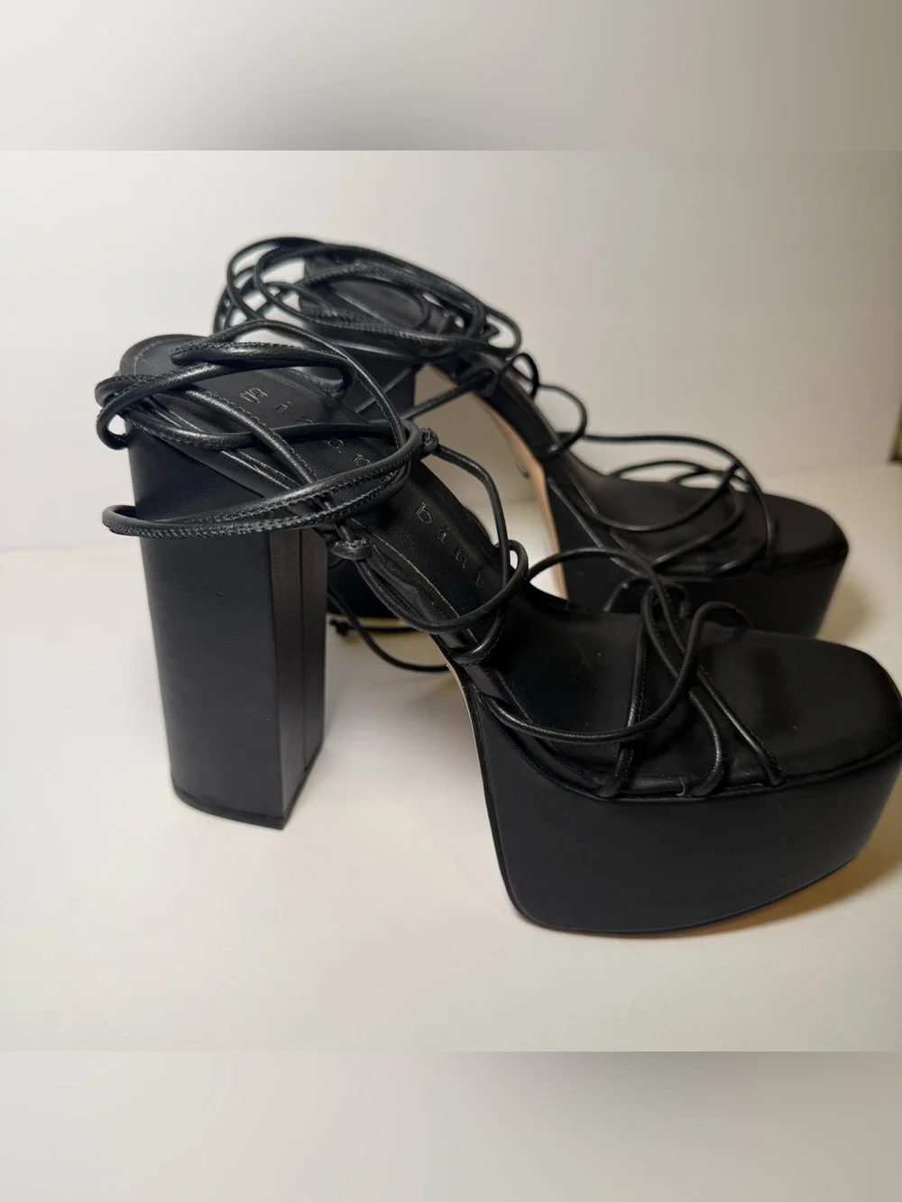 Gianni Bini Rixey Platform Sandals Size 7 Black Y2K Grunge Chunky Block Heel